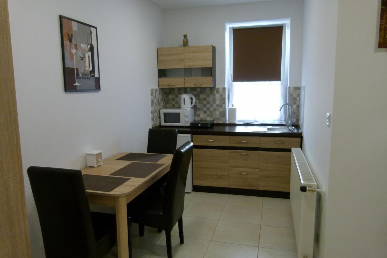 Wolf House Apartman Zalaegerszeg Exterior foto